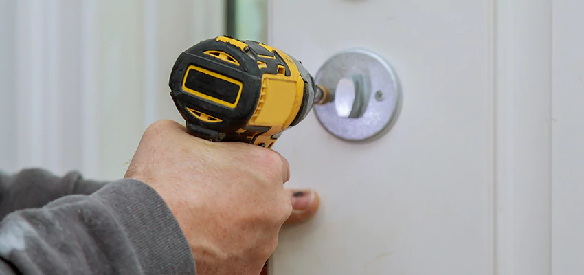 Street Locksmith For Smart Lock Repair in Anderson, CA